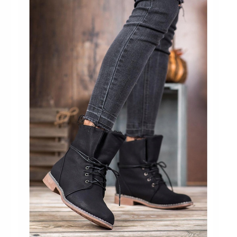 Queentina Tyylikkäät ansastajat musta 2