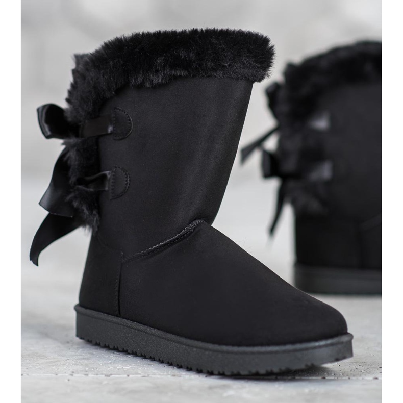 Korkea Mukluki jousilla musta 1