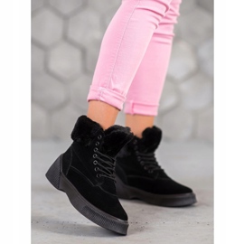 SHELOVET Muodikas Taperki alustalla musta 2