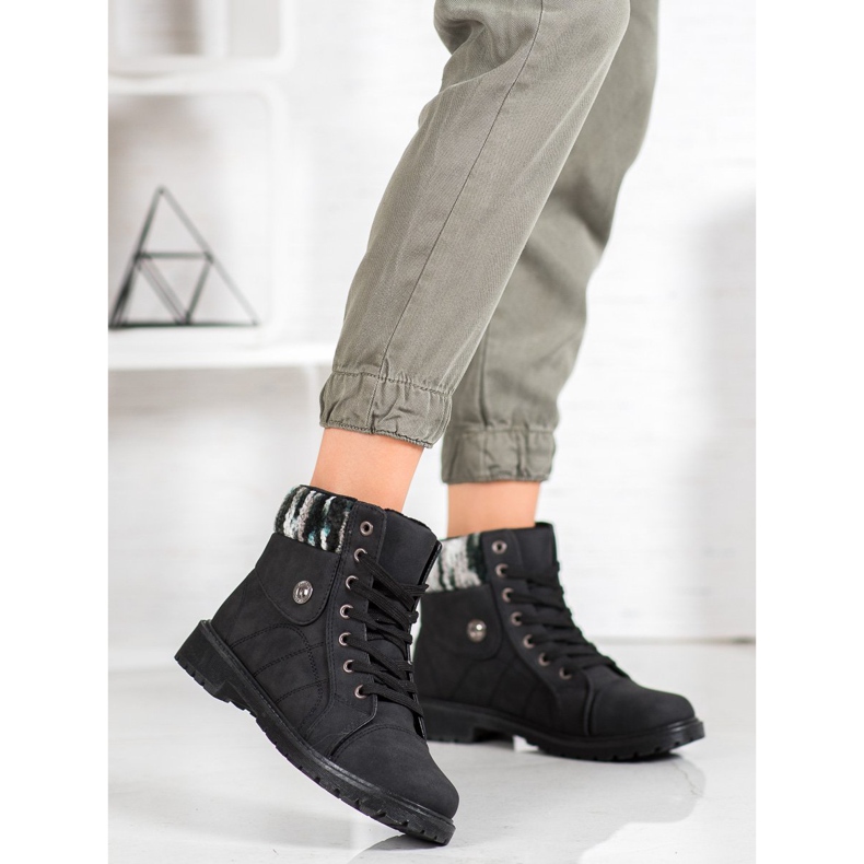 Muodikkaita MCKEYLOR -ansastajia musta 2