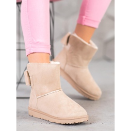 SHELOVET Beige Mukluki jousella 2