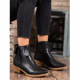 Kylie Cowboy -saappaat, joissa päällinen musta 2