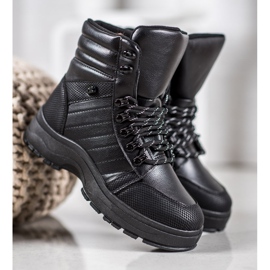 Yes Mile Mustat lenkkarit lavalla 2