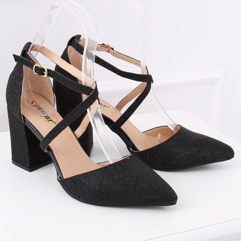 Pumput mustalla pylväällä NC951 Black 1