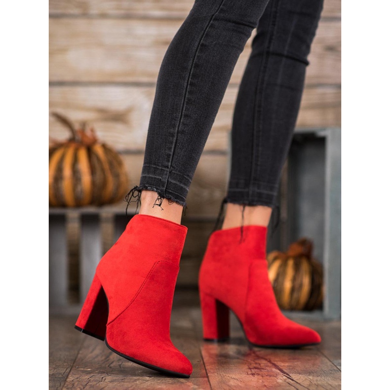 Ideal Shoes Klassiset saappaat postissa punainen 2