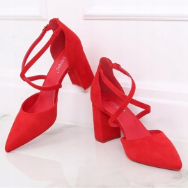 Pumput punaisella pylväällä LE069P Red punainen 1