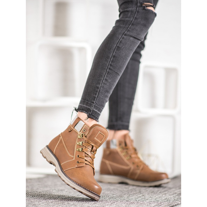 Weide Ruskeat ansastajat 1