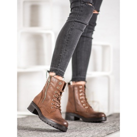 SDS Mukavat ruskeat saappaat 1