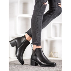 J. Star Lämpimät saappaat eko -nahalla musta 2