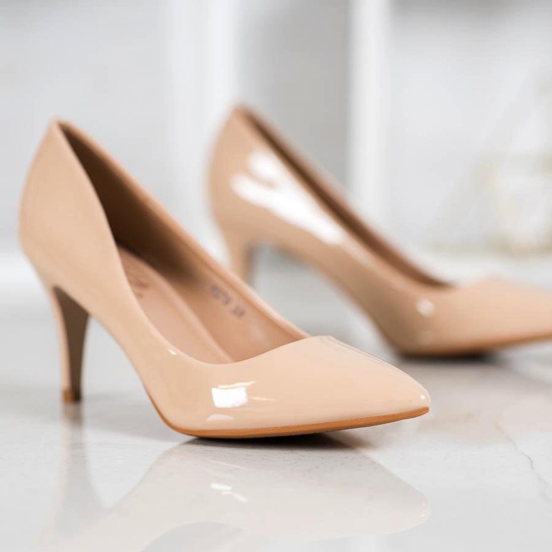 Small Swan Lakatut nastat Spitzissä ruskea 1