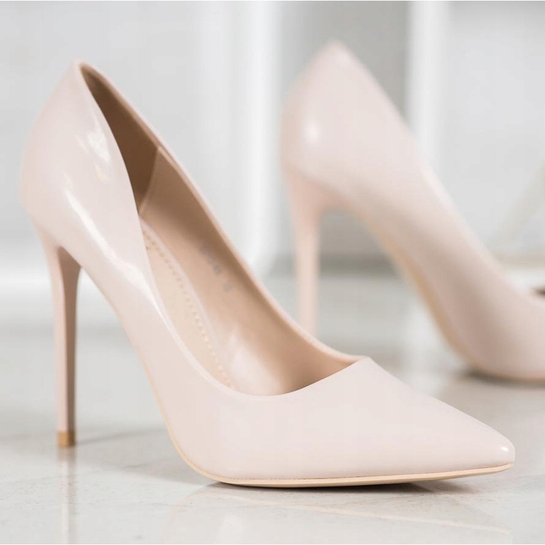 Small Swan Lakatut nastat ruskea 1