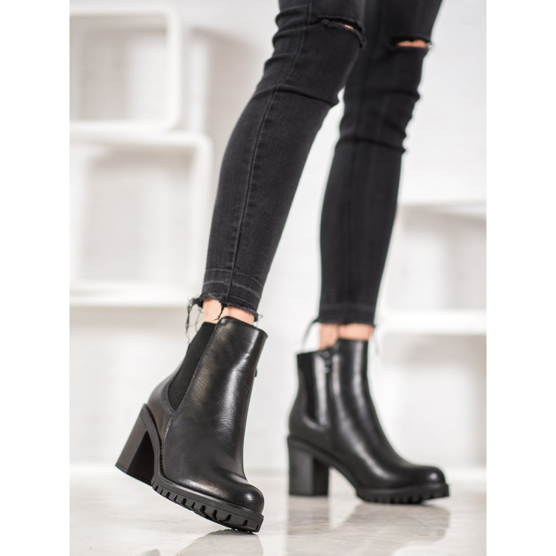 M.Daszyński Mukavat saappaat pylväässä musta 1