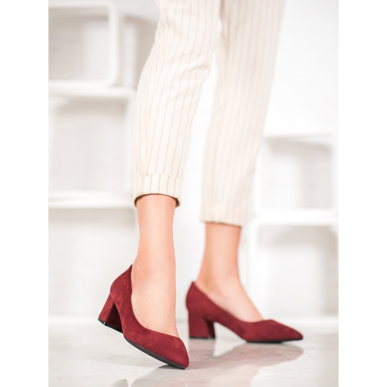 Fama Pumput pylväässä punainen 2