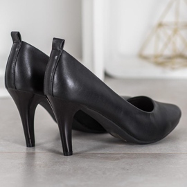 J. Star Mukavat pumput musta 2