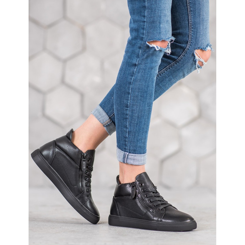 Sergio Leone Mustat lenkkarit lavalla 1