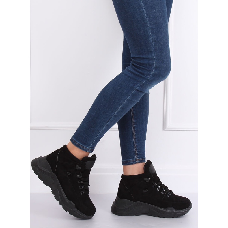 Mustat urheilukengät, korkea pohja B0014-SP Musta 1