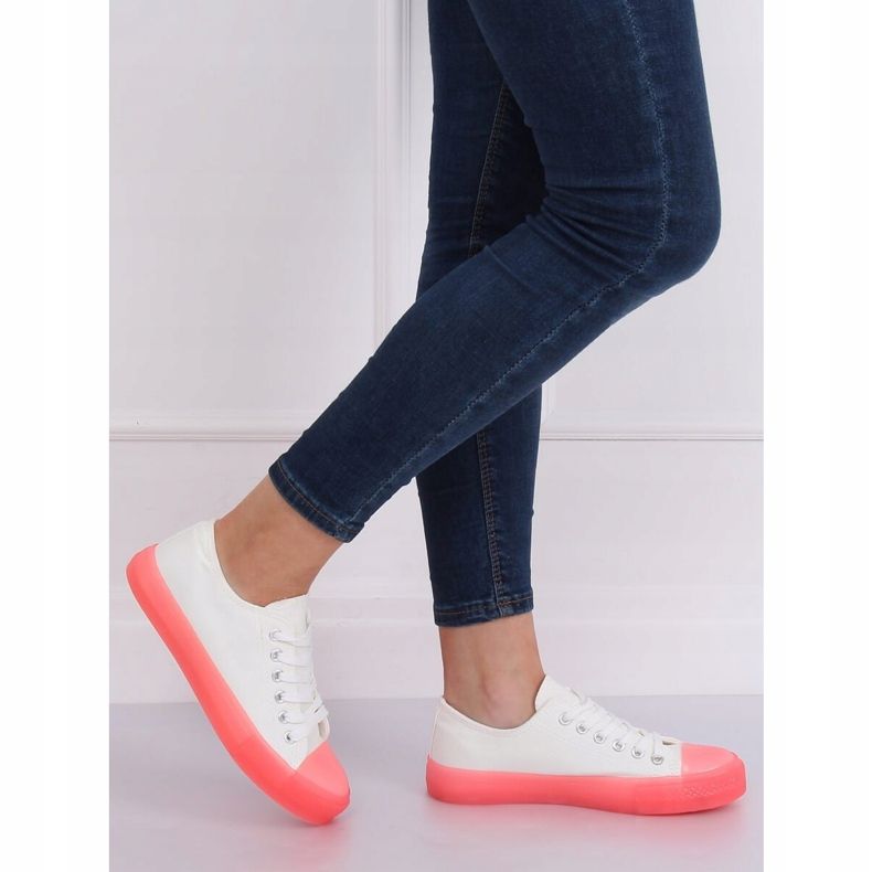 Lenkkarit värikkäällä pohjalla, valkoinen ja vaaleanpunainen FG-2948 Pink 1