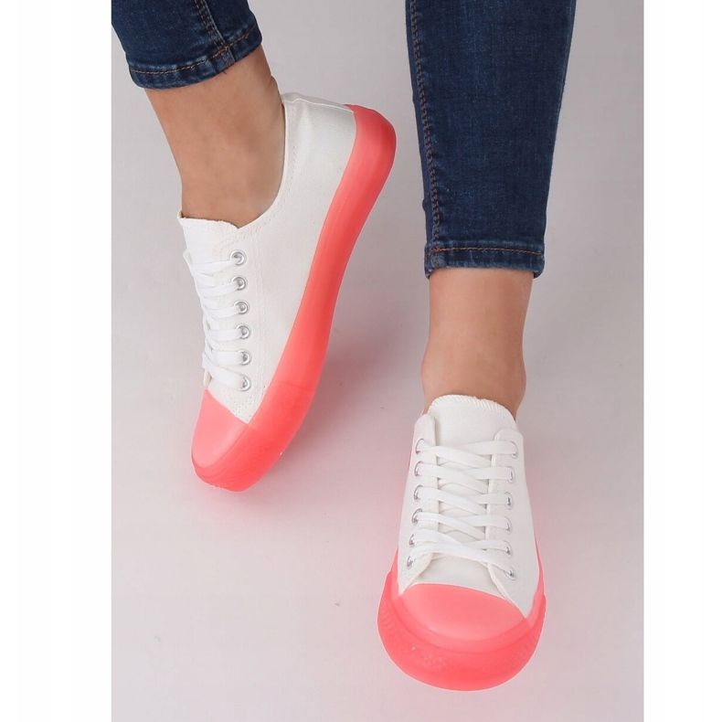 Lenkkarit värikkäällä pohjalla, valkoinen ja vaaleanpunainen FG-2948 Pink 2