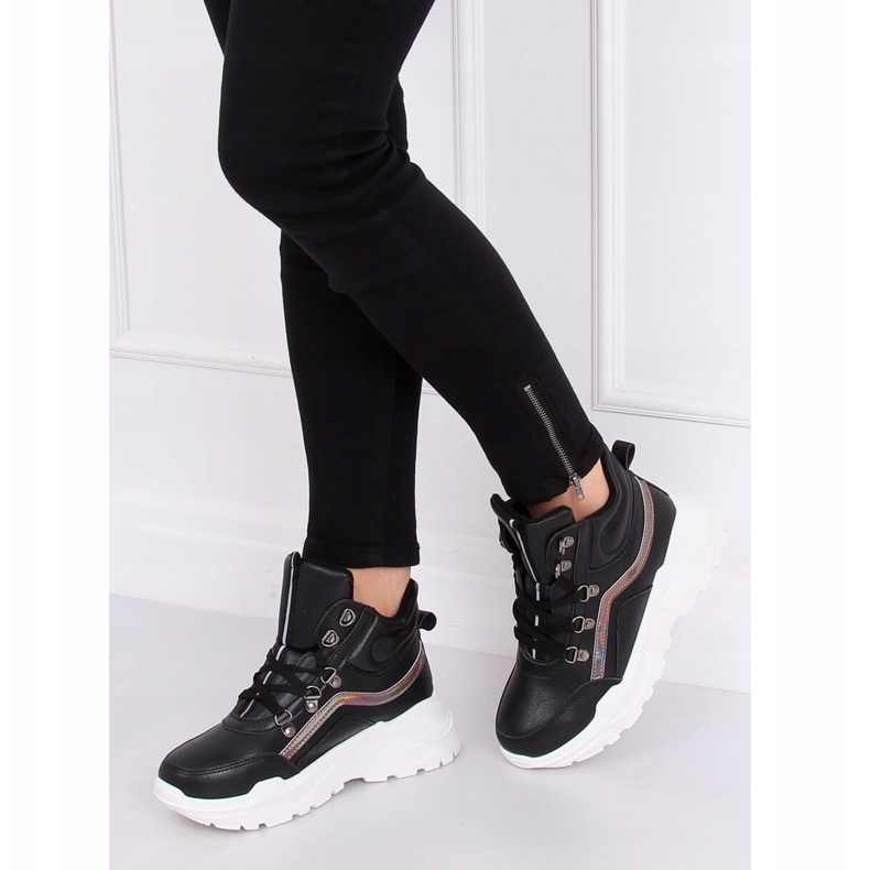 Mustat urheilukengät korkealla nilkalla RB-3348 Musta 1