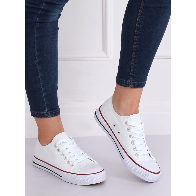 Valkoiset klassiset naisten lenkkarit 7050Y Valkoinen 1