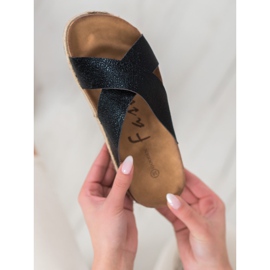 Goodin Mukavat mustat tossut 1