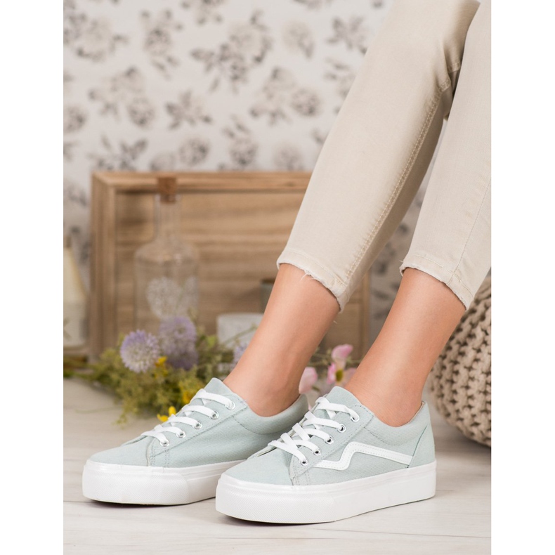 Kylie Muodikkaat vihreät lenkkarit 2