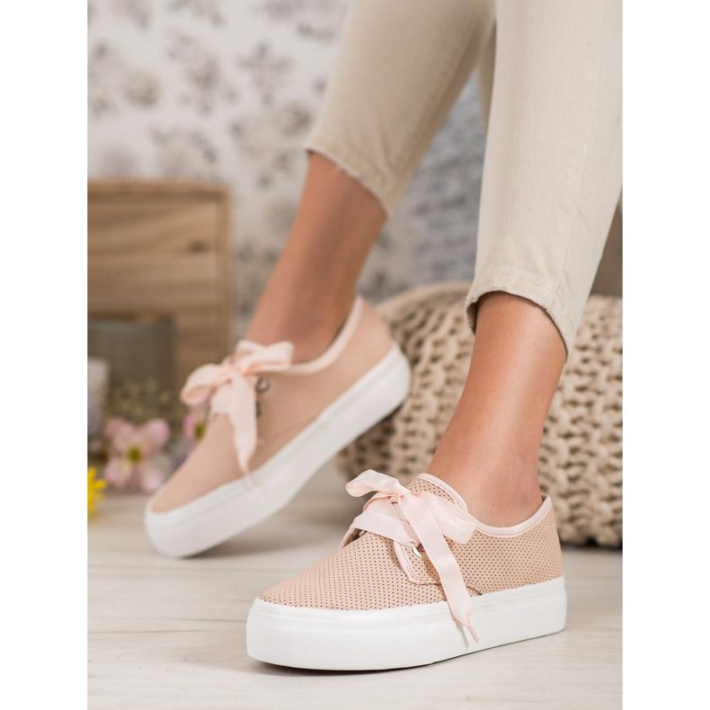 Kylie Lenkkarit sidottu nauhalla ruskea 2