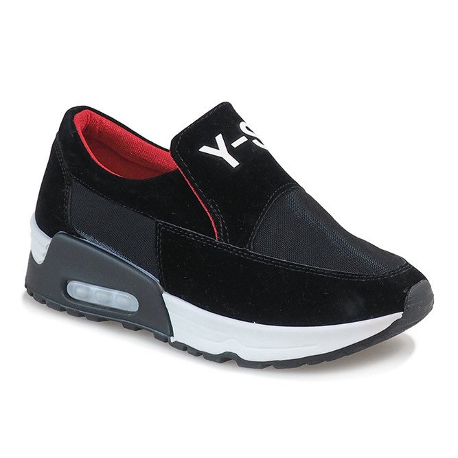 Mustat urheilukengät, joissa on herkkä A-13-kiilamainen kantapää 1