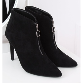 Mustat saappaat nastalla musta A3-029 musta 2