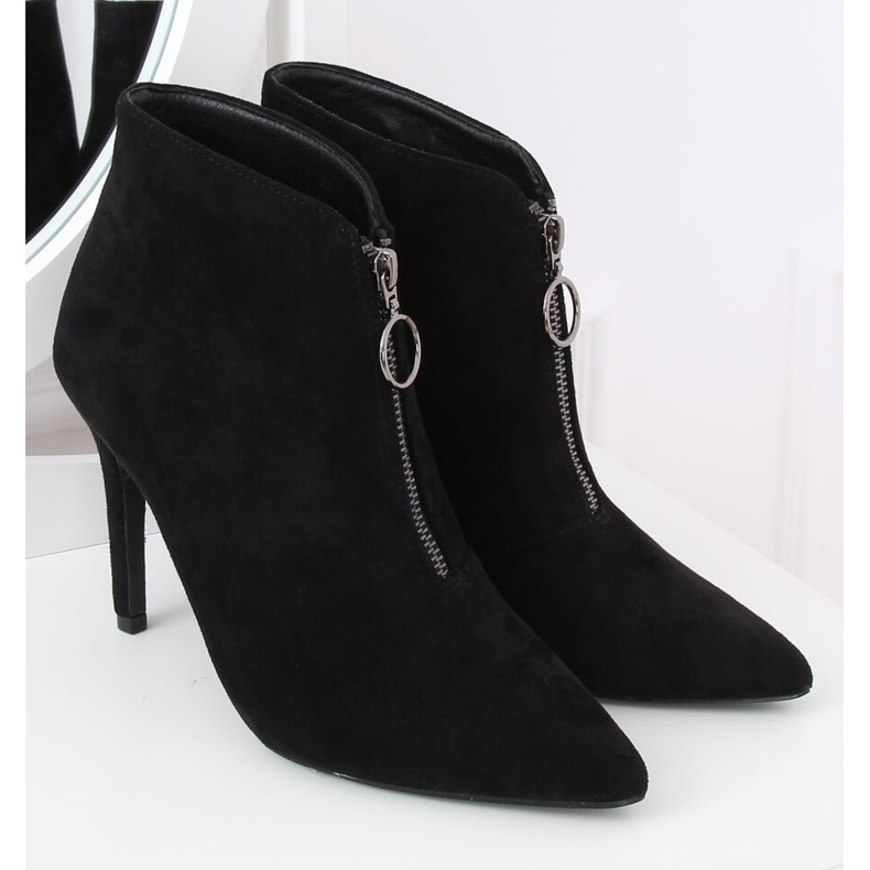 Mustat saappaat nastalla musta A3-029 musta 2