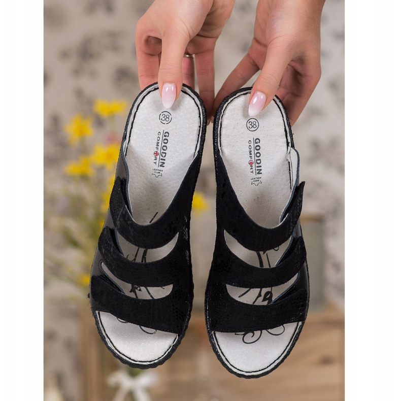 Goodin Mustat nahkatossut 1