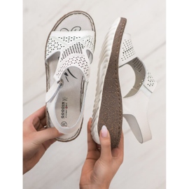 Goodin Avoimet kiilamaiset sandaalit valkoinen 2