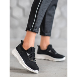 Marquiz Liukastettavat urheilukengät musta 1