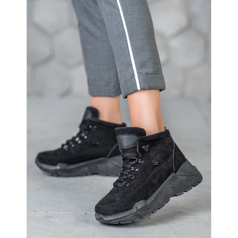 Queentina Mokkanahkaiset lenkkarit musta 1