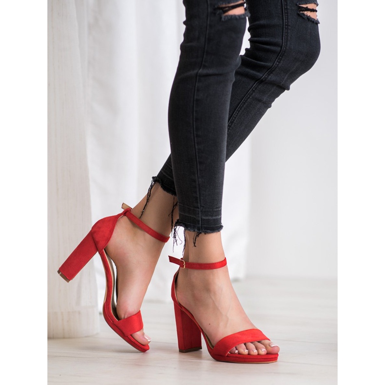 Goodin Mokkanahkaiset sandaalit baarissa punainen 1