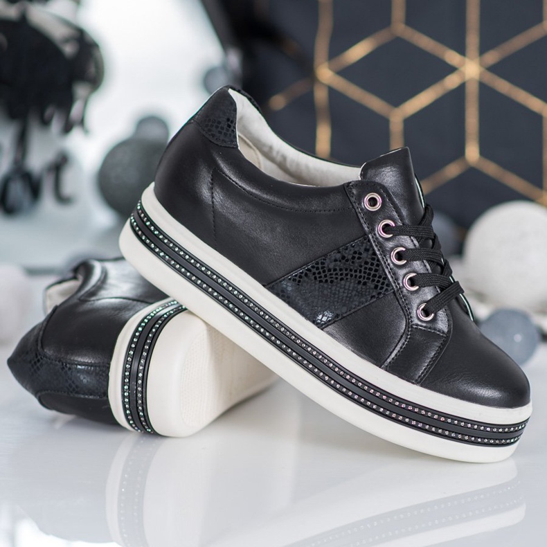 Bestelle Tennarit, joissa on kuutiometriä musta 1