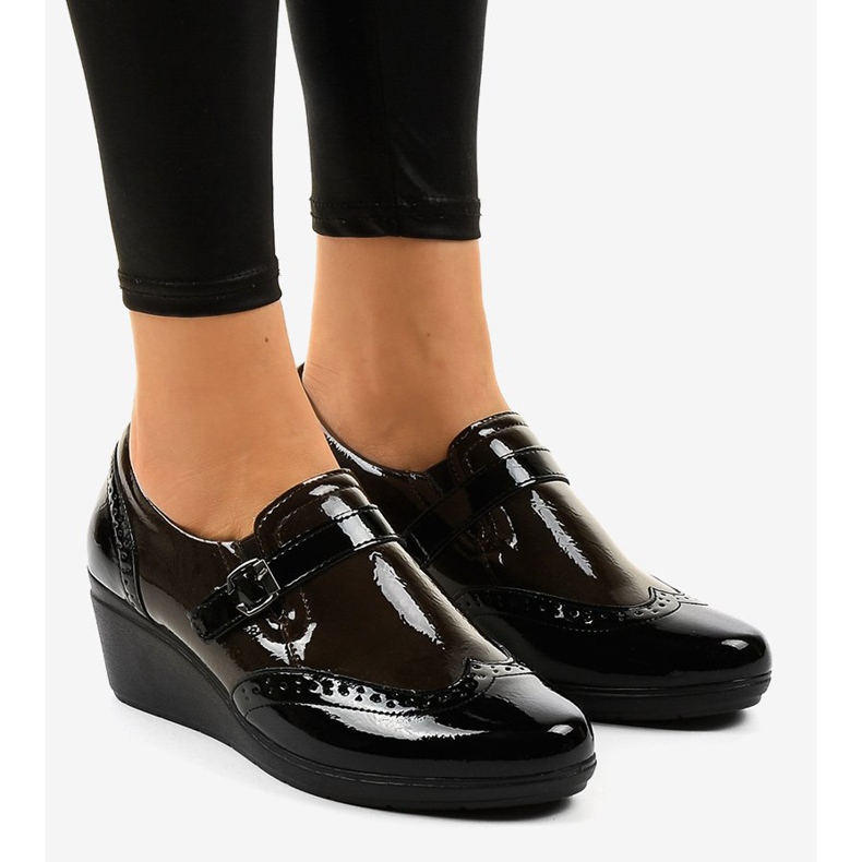 Mustat kiilakengät 7-9021 ruskea 1