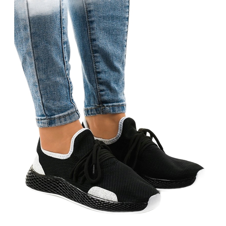 Mustat naisten urheilukengät B-6851 1