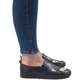 Mustat lenkkarit G82-3-tulosteilla 1