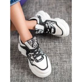 Weide Muodikkaat Eco -nahka -lenkkarit valkoinen musta 1