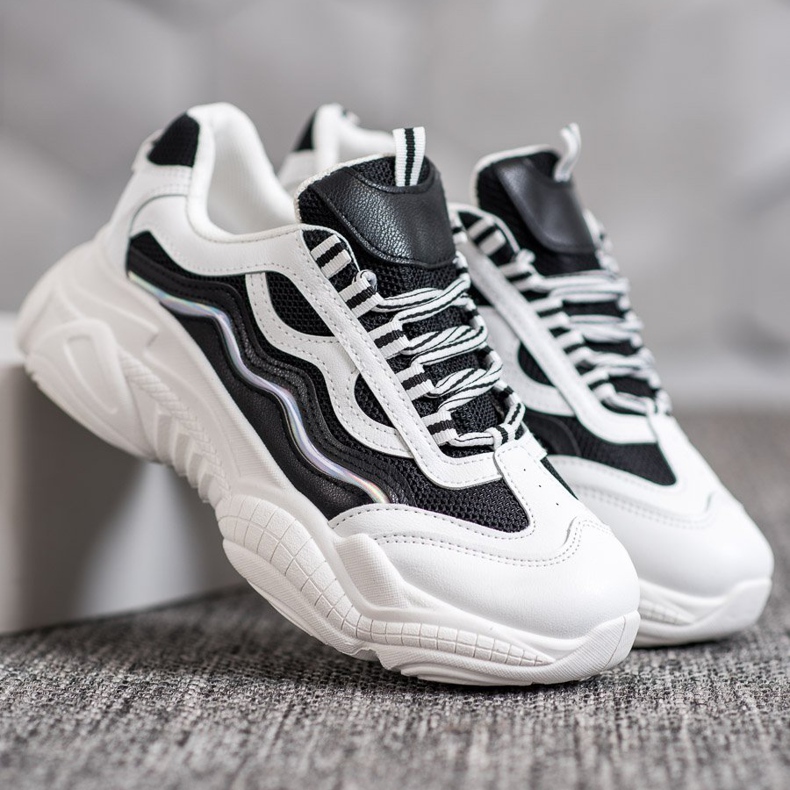 SHELOVET Tennarit alustalla valkoinen musta 1