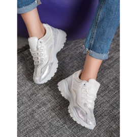 Small Swan Tyylikkäät valkoiset lenkkarit valkoinen 2