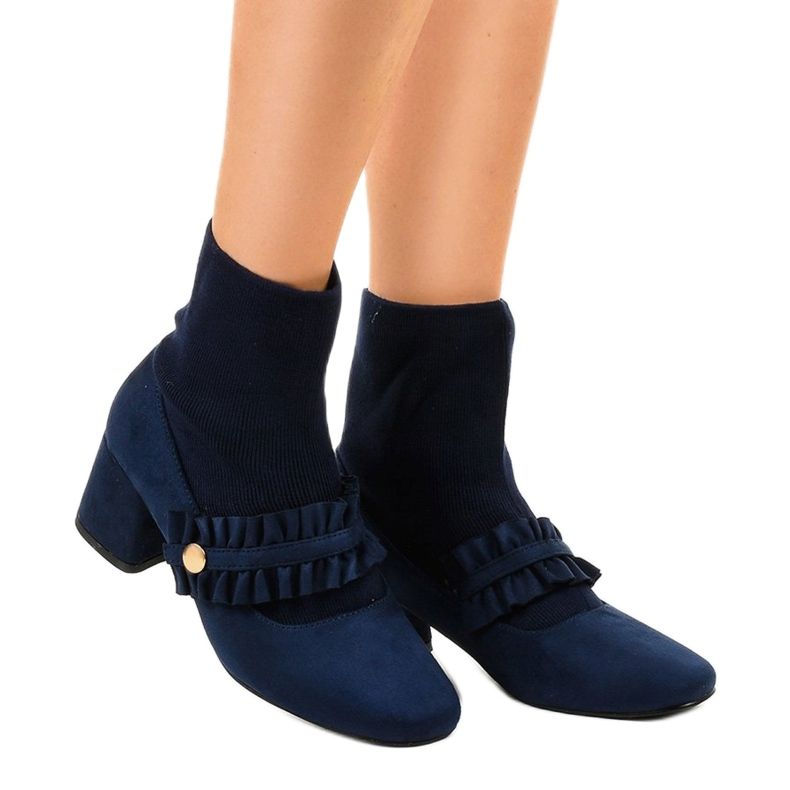 Tummansininen veluuripumppu JM8118Y -pylväässä laivastonsininen 1