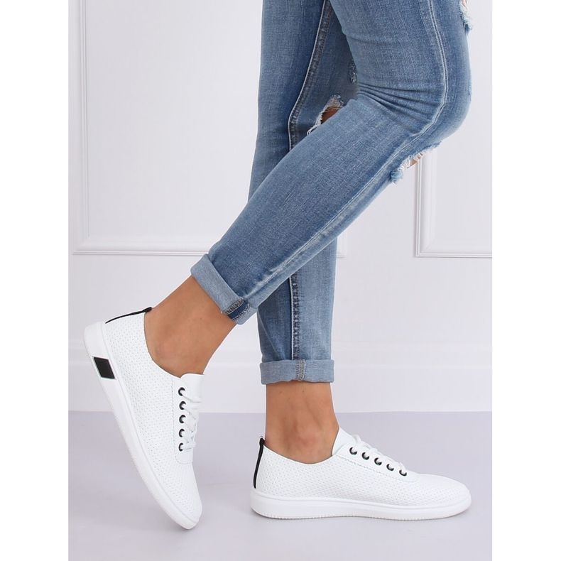 Mustavalkoiset nauhoitetut lenkkarit BB77 Musta valkoinen 2