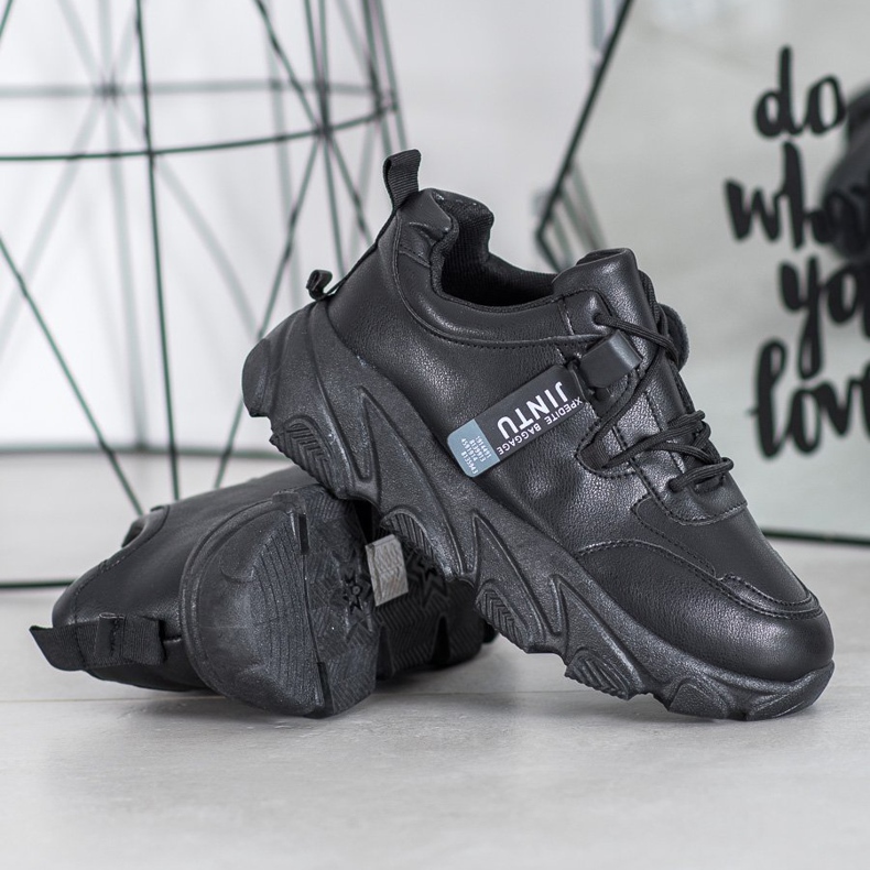 Bella Paris Pitsiset mustat lenkkarit 1