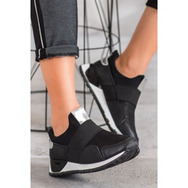 SHELOVET Slip-on-kengät alustalla musta 1