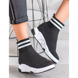 SHELOVET Slip-on kengät hihnoilla musta 2