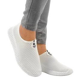 Valkoiset naisten urheilukengät SJ1890-3 valkoinen 1