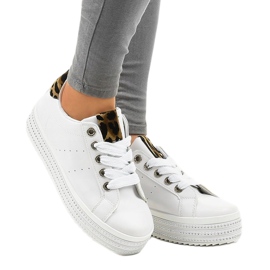 Valkoiset leopardikuvioiset lenkkarit M-071-alustalla valkoinen 1