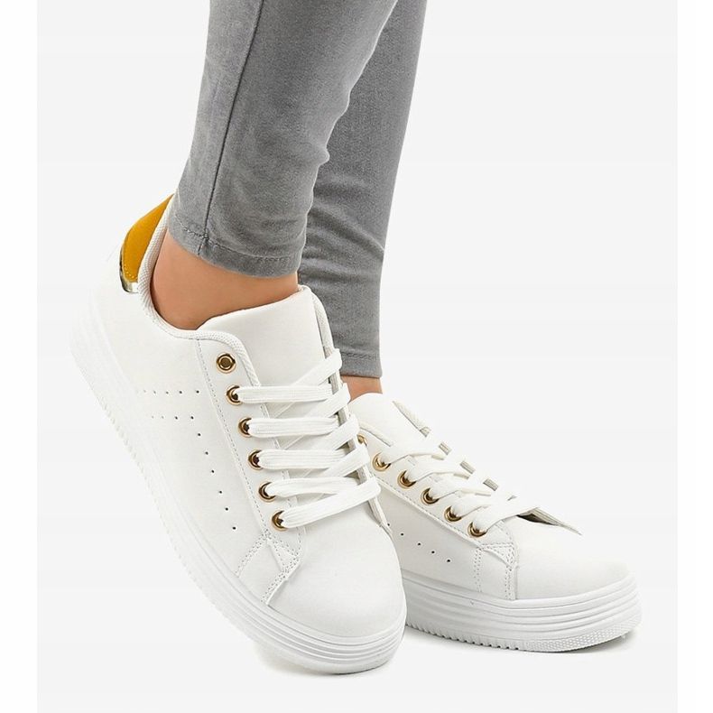 Klassiset valkoiset lenkkarit BK-52-alustalla valkoinen 2